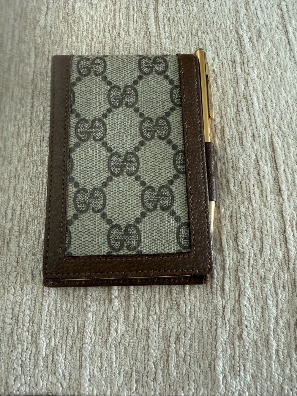 Gucci memo pad holder with pad and pen